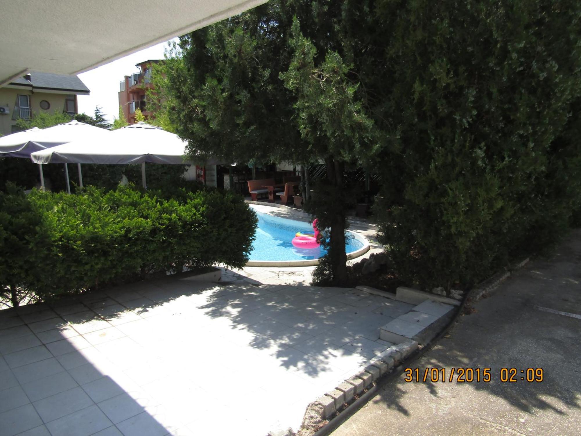 Hostel Papagal Varna Esterno foto